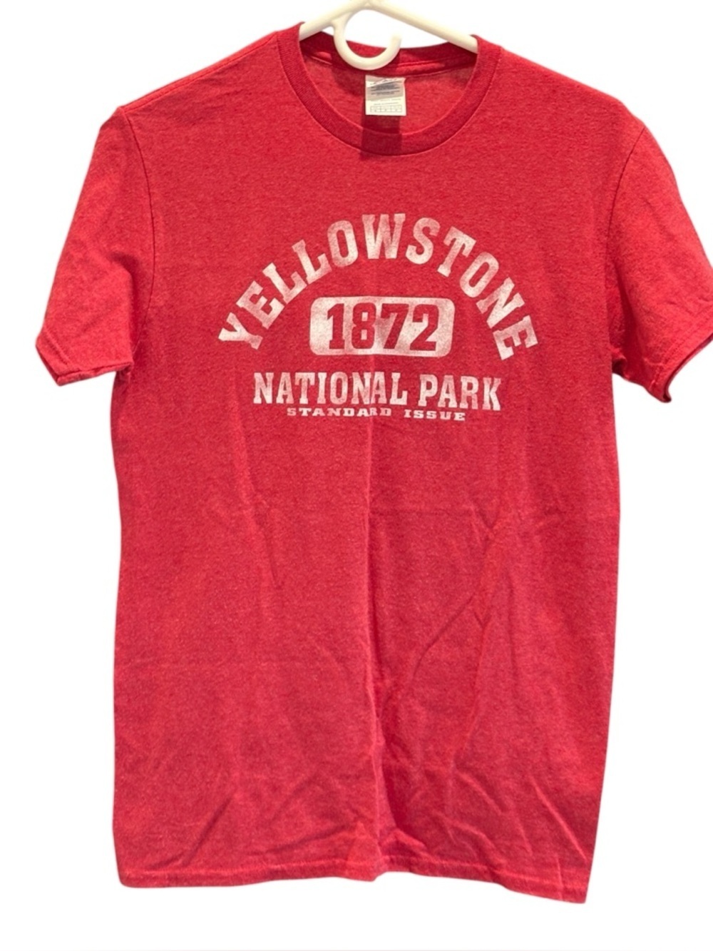 Yellowstone National Park Tee Shirt Size Small Red Hiking Outdoors Unisex